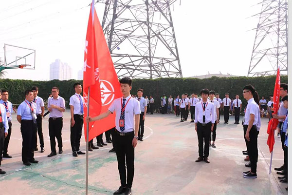 八維職業學校網絡工程專業學子學習生活風采