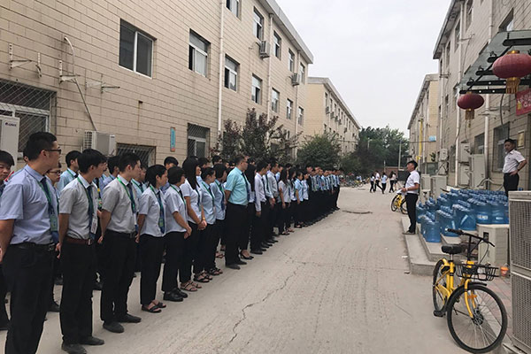 八維職業學校網絡工程專業學子學習生活風采