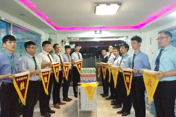 八維職業學校網絡工程專業學子學習生活風采