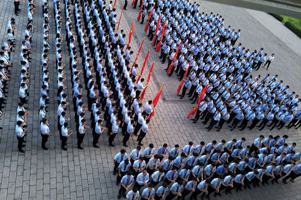 八維職業(yè)學(xué)校網(wǎng)絡(luò)工程專業(yè)學(xué)子學(xué)習(xí)生活風(fēng)采